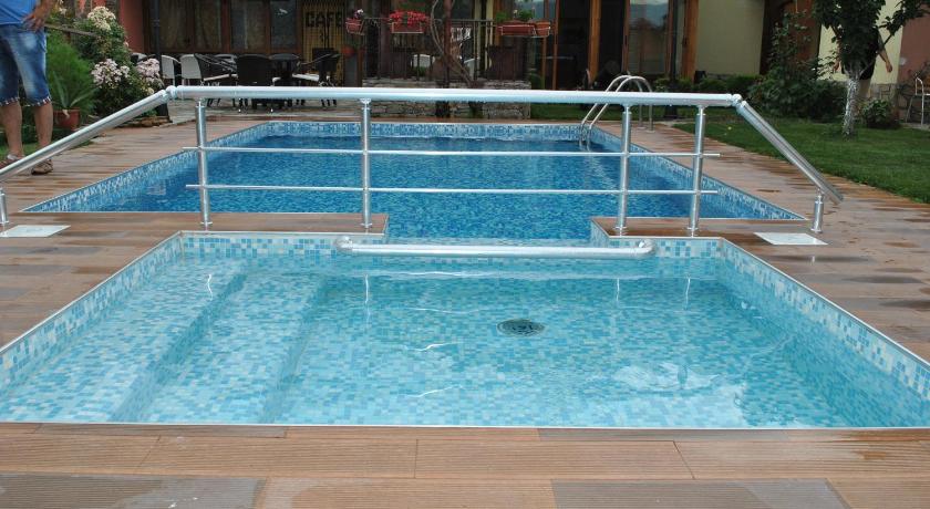 Family hotel Gradina photo