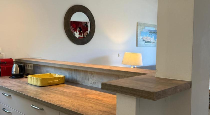 Image of Superior Apartment with Sea View 11