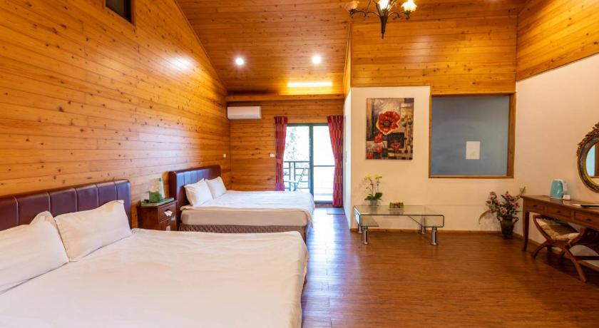 Image of Standard Quadruple 0