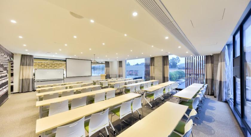 Ibis Guangzhou Pazhou International Exhibition Center Hotel – Guangzhou (Canton), IA