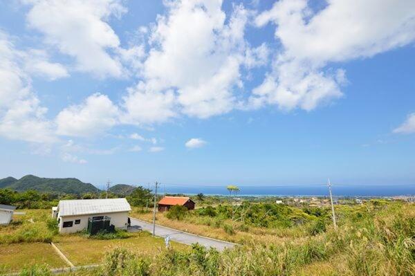 沖縄本島 空海山の自然豊かな景色が見渡せる常夏の沖縄にある貸別荘Ann 宿泊施設 眺望