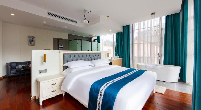 张家界 Picturesque Forest Lodge-Near the Ticket Gate-English Services 酒店 大堂