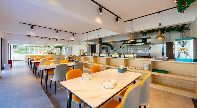张家界 Picturesque Forest Lodge-Near the Ticket Gate-English Services 酒店 泳池