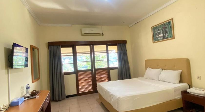 Image of Deluxe Double Room with Balcony 1