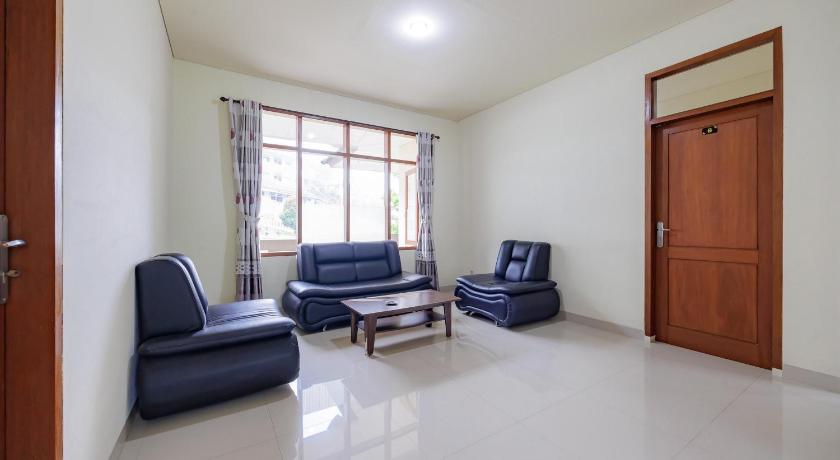 Urbanview Resort Villa Andy Tour Cisarua Puncak – Bogor, PA