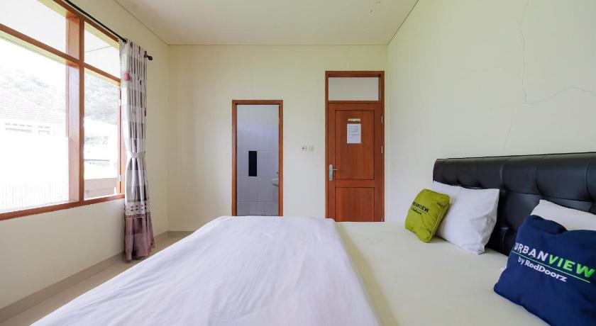 Urbanview Resort Villa Andy Tour Cisarua Puncak - image 34