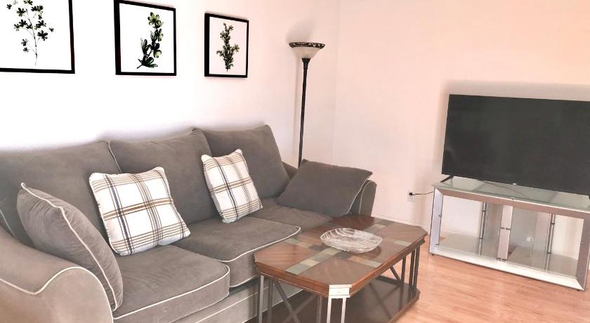 오로라 (CO) 4 Bedroom Vacation House With Pikes Peak view Pet-friendly 3성급 숙소 스위트룸