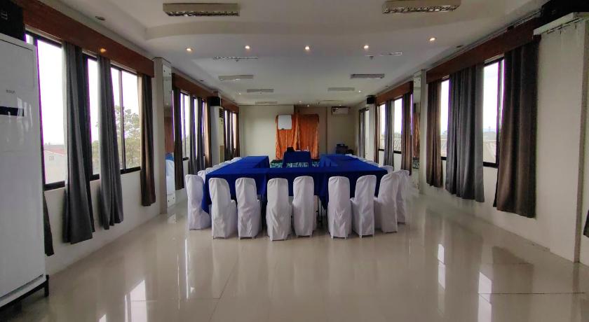 Isabelle Hotel - image 17