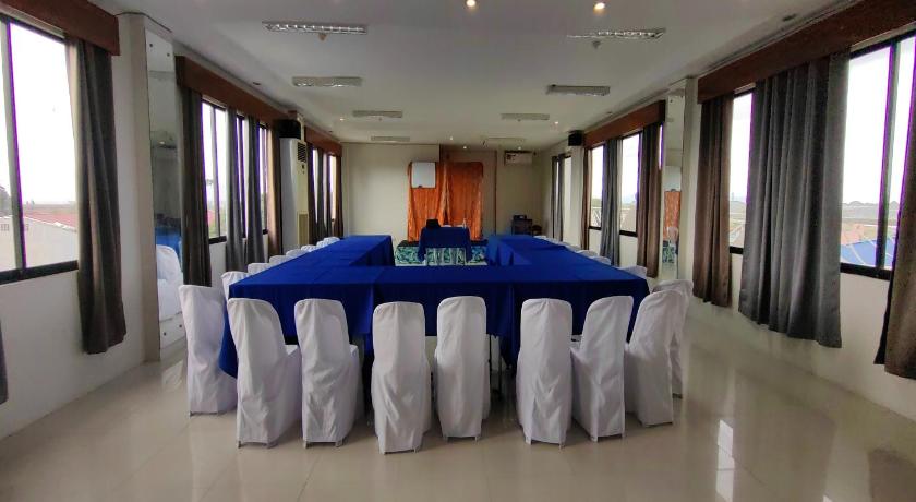 Isabelle Hotel - image 18