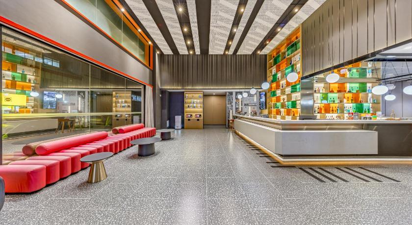 Ibis Kunming South Station Hotel – Kunming, MO