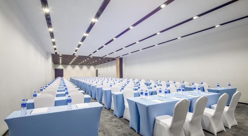 Ibis Kunming South Station Hotel - image 33