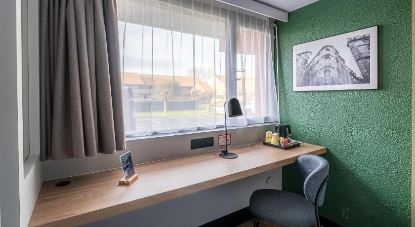 Image of Standard Room - 1 Queen Bed 5