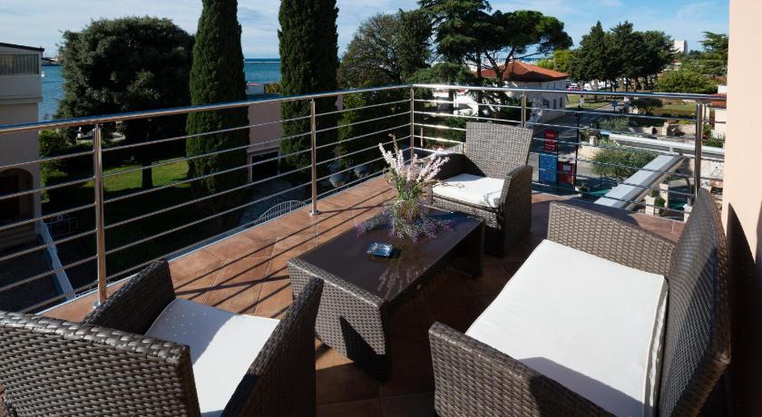Apartments Villa Nona — Hotel in Umag