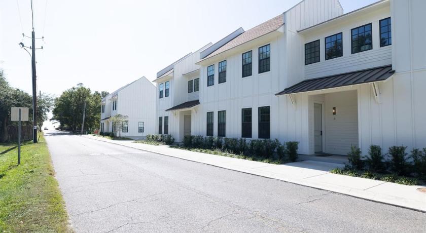패스 크리스천 (MS) Seabreeze Haven 6 - Steps to Beach, Pet-Friendly, Pool, Fast WiFi 3성급 숙소 수영장
