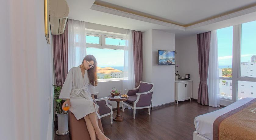 Image of Premium Deluxe Double Panoramic Ocean View 10