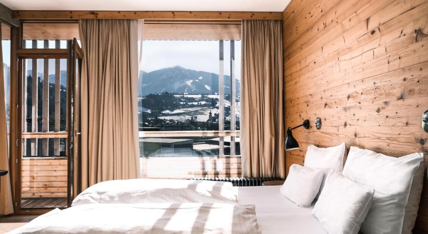 Image of Suite with Valley View and Balcony 0