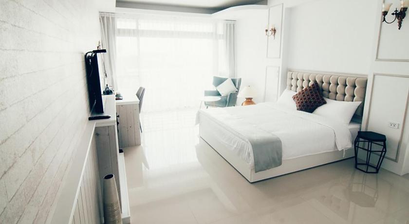 Image of King Room with Balcony 0