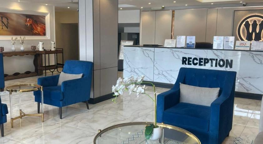 ダンマーム Hyata Watheer Hotel & Suites ホテル プール