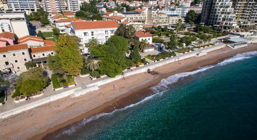 De Lux Apartments — Hotel in Petrovac