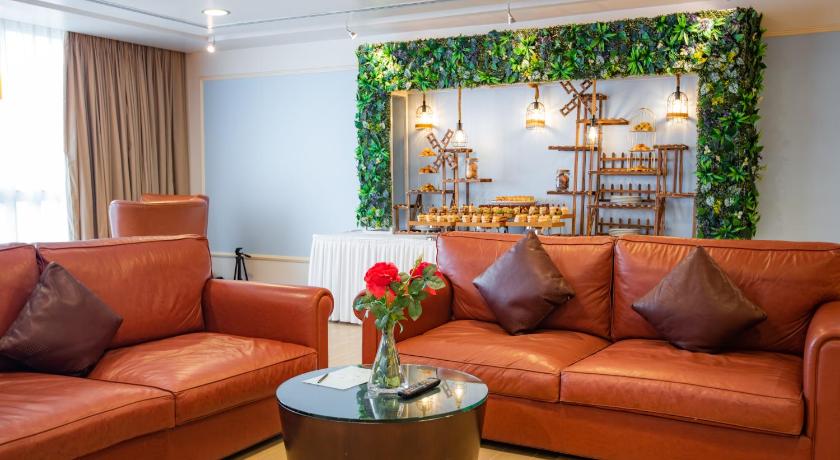 Image of Club Room with Access to Safir Lounge 3