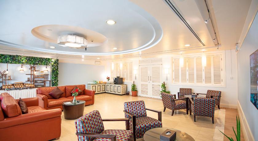 Image of Club Room with Access to Safir Lounge 5