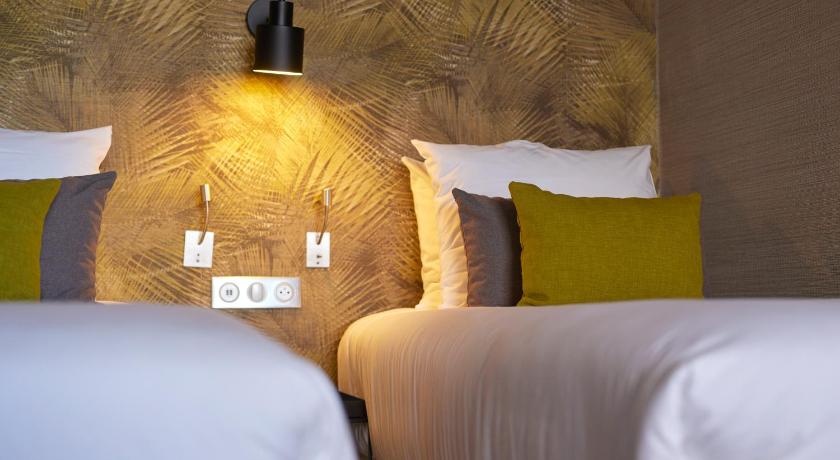 Image of Family Suite with Balcony 5