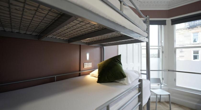 Image of 1 Person in 12-Bed Dormitory with En-Suite - Female Only 1