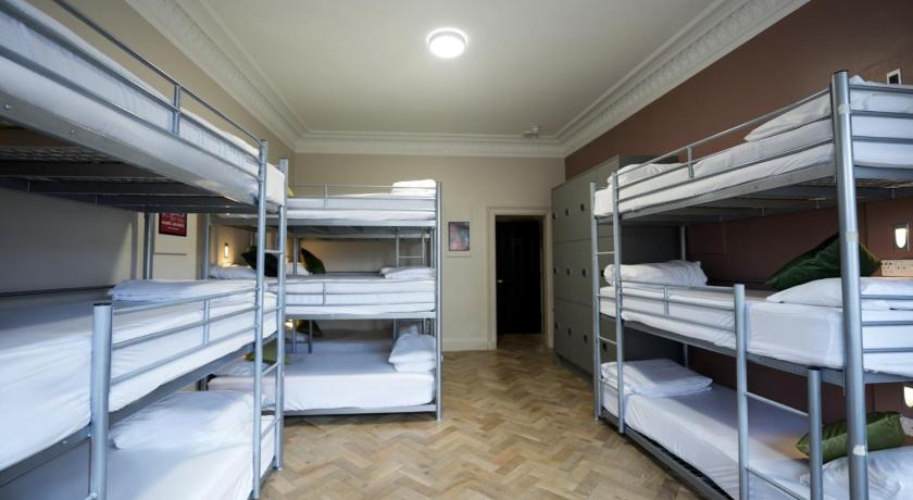 Image of 1 Person in 12-Bed Dormitory with En-Suite - Female Only 6