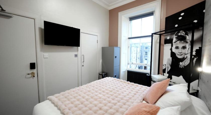 Image of King or Twin Ensuite room 6