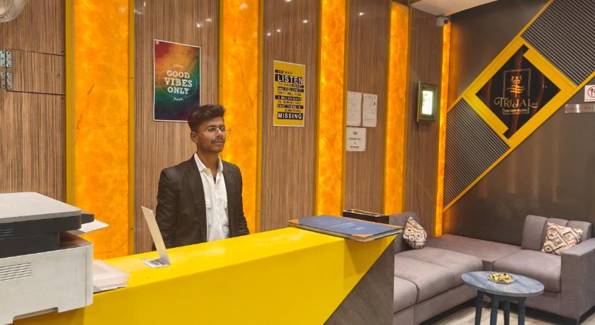 Trijal Hotel & Banquet - image 2