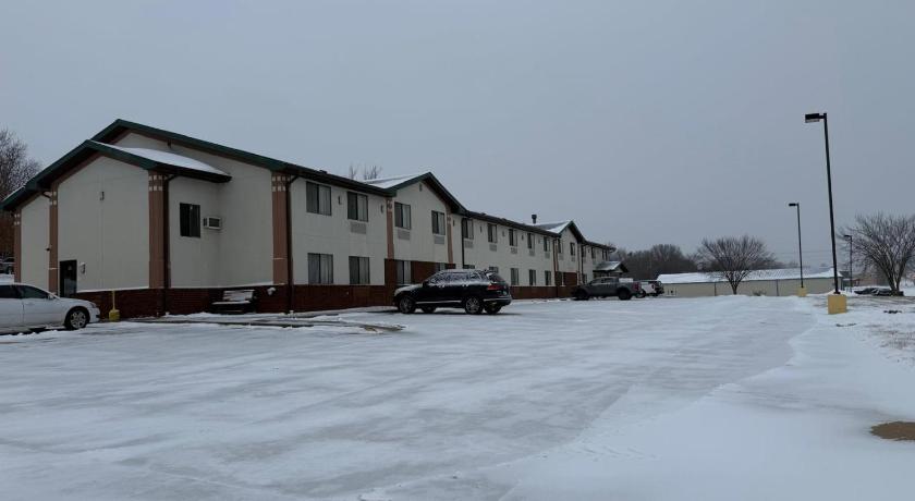 카스빌 (MO) Cassville Four Seasons Inn & Suites 숙소 스위트룸