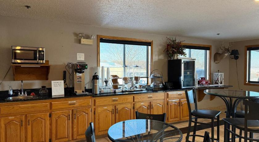 카스빌 (MO) Cassville Four Seasons Inn & Suites 숙소 수영장