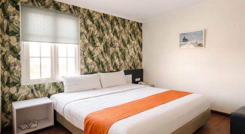 Image of Deluxe Non - Smoking Room 3