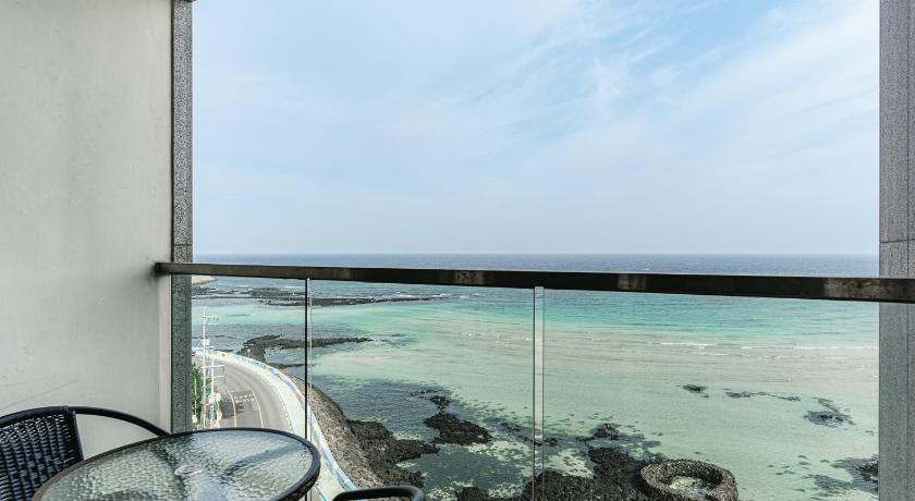 제주 함덕 비치 스테이 제주 (Hamdeok Beach Stay Jeju) 4성급 호텔 로비