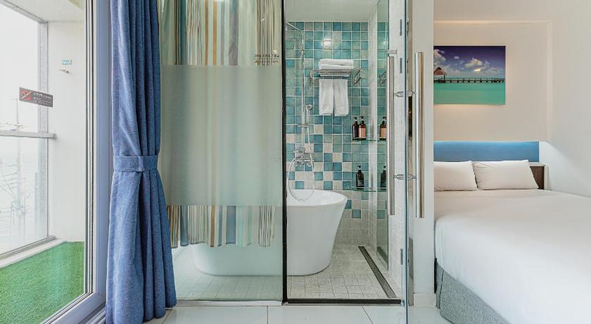 Image of Corner Double Room 0
