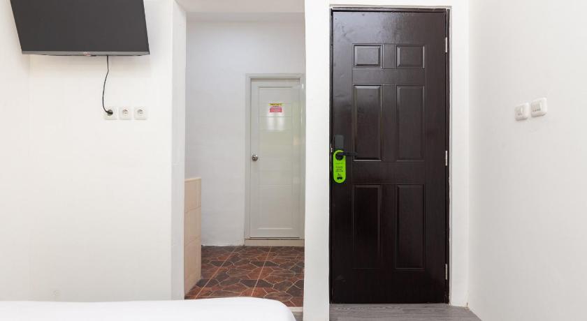 Urbanview Don Juan Pondok Gede by RedDoorz - image 34