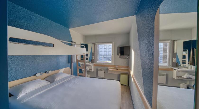 Triple - room with a double bed and a single bu nk bed.的照片 10