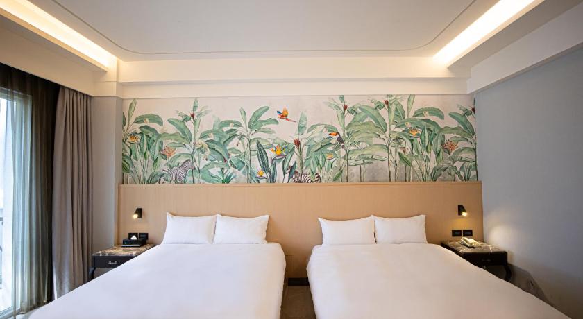 Image of Family Room 1