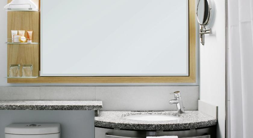 Image of Mobility Accessible Standard Room 10