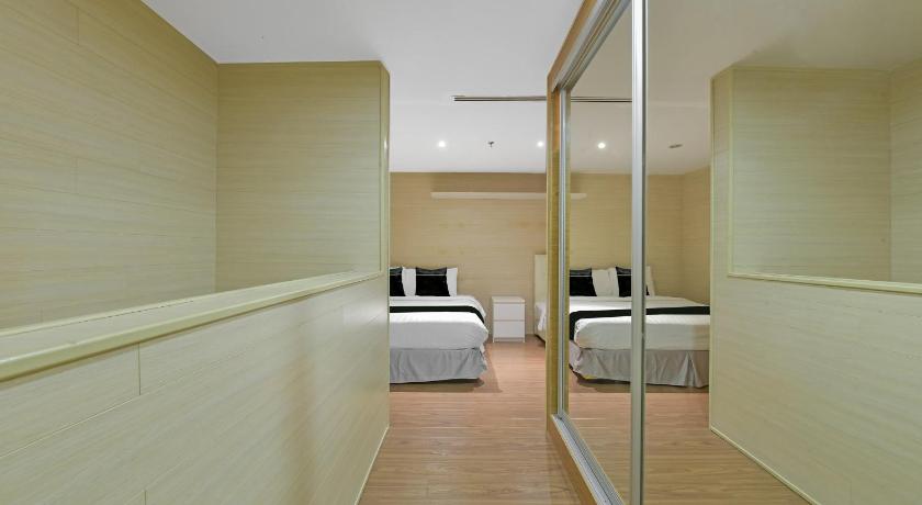 Image of Family Suite 8