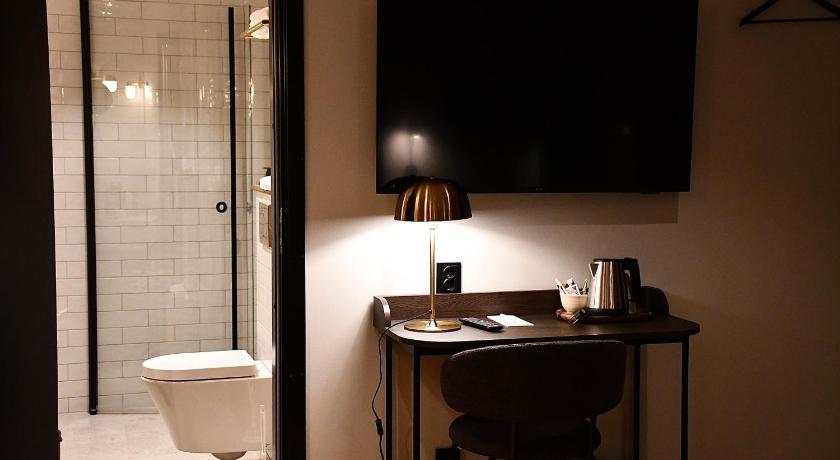 Image of Standard Cabin Room without Window 5