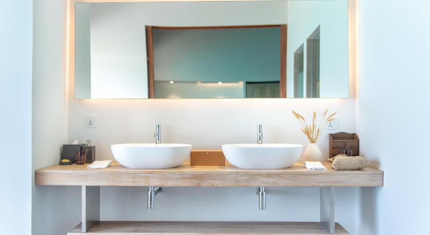 รูปของWater villa with private pool and Free access to sea plane lounge on Arrival 12