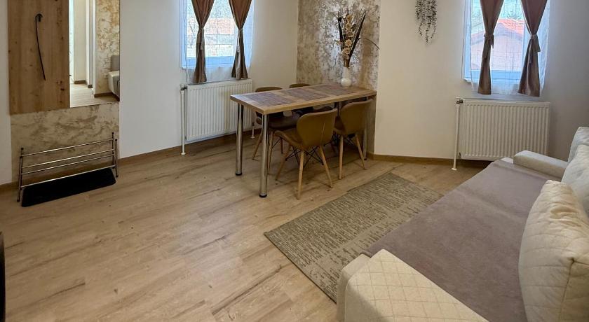 Jokai Apartments Nr9, code entry
