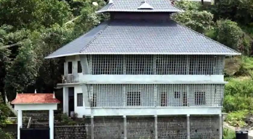 Silver Rock Cottage Valparai