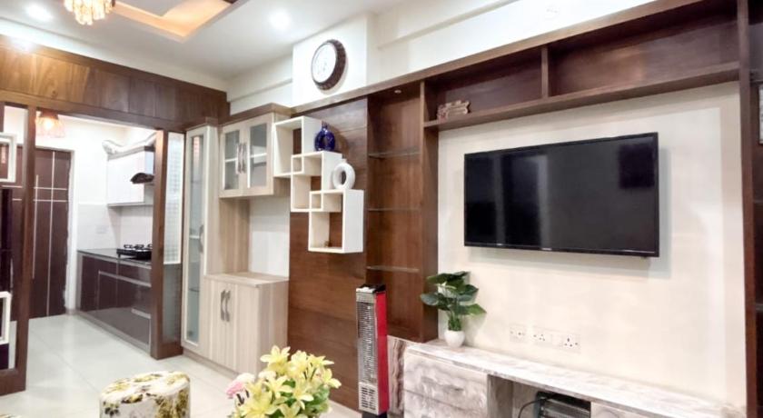 2bhk fully furnished apartment with kitchen