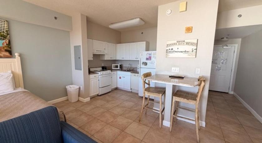 Image of Studio Apartment with Sea View 6