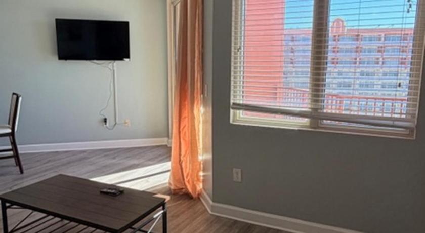 Image of One-Bedroom Apartment with Standard View 6