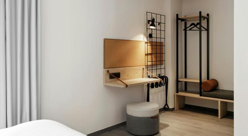 Immagine di Moxy Mega Sleeper Executive Room - Lounge Access 5