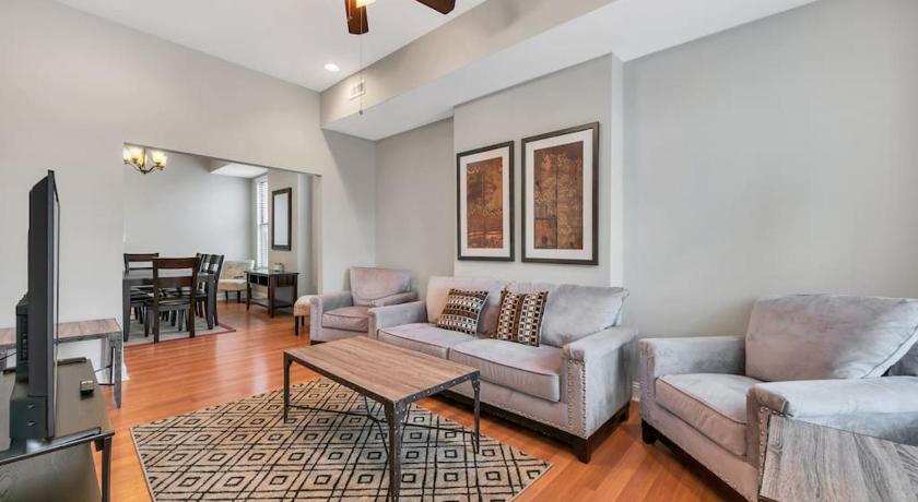 세인트 루이스 (MO) Entire building in The Grove Perfect for Groups 4성급 숙소 스위트룸