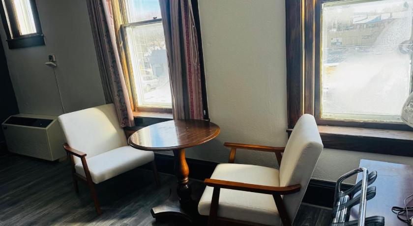 バース (NY) Old National Hotel 2つ星 宿泊施設 外観
